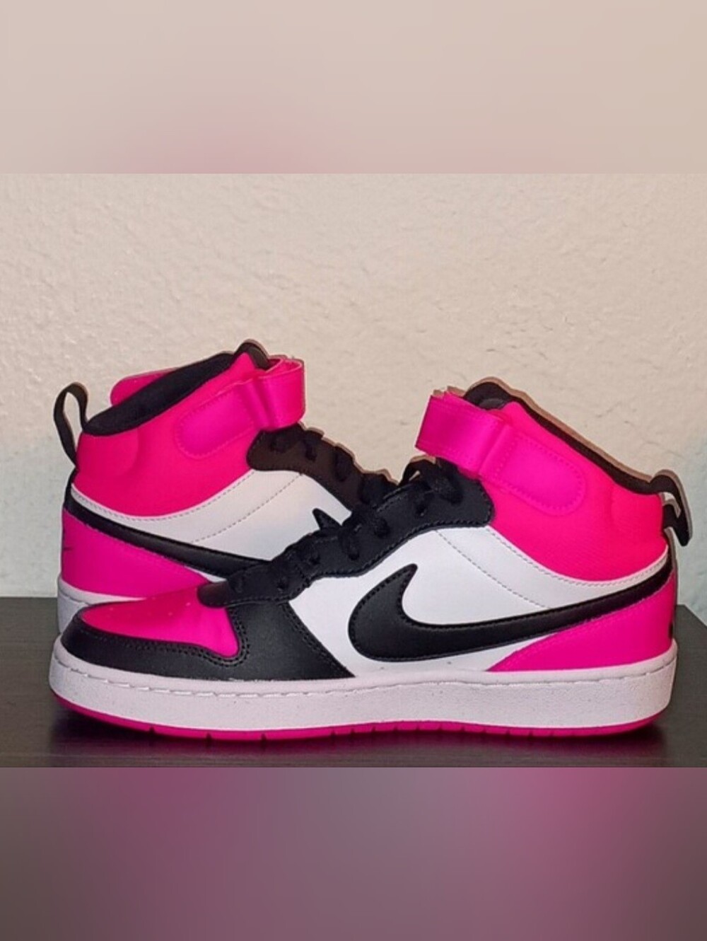 Nike Court Borough Mid 2 Big Kids Size 7/Womens Size 8.5